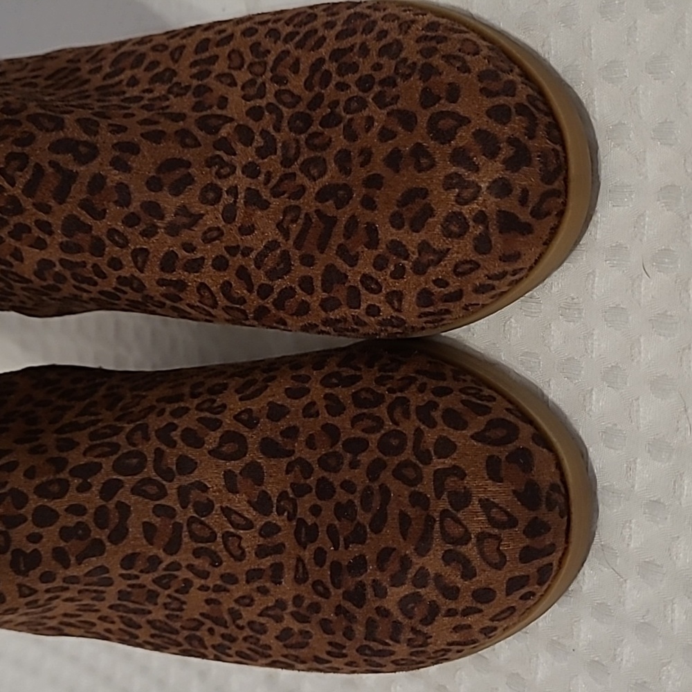 Universal Thread Boots - image 3